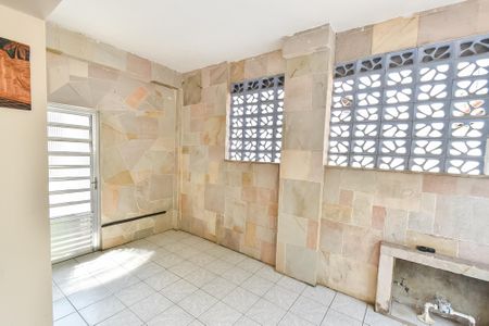 Casa à venda com 180m², 4 quartos e sem vaga Casa à venda com 180m², 4 quartos e sem vagaGaragem