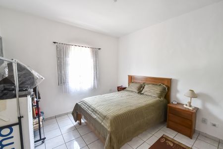 Casa à venda com 180m², 4 quartos e sem vaga Casa à venda com 180m², 4 quartos e sem vagaCasa 2 - quarto