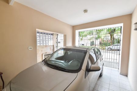 Casa à venda com 180m², 4 quartos e sem vaga Casa à venda com 180m², 4 quartos e sem vagaGaragem
