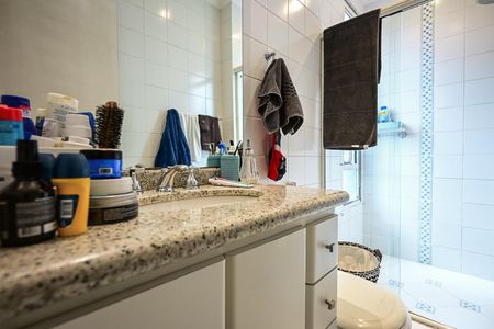 Apartamento à venda com 210m², 4 quartos e 3 vagasBanheiro Suíte 2