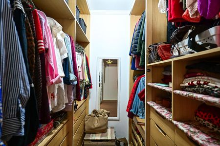 Apartamento à venda com 210m², 4 quartos e 3 vagasArmário da Suíte 1