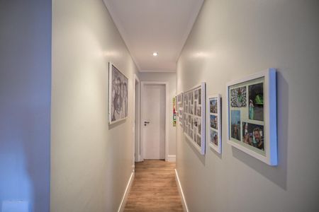 Apartamento à venda com 210m², 4 quartos e 3 vagasCorredor 1