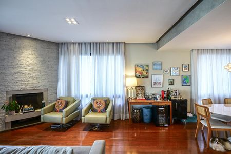 Apartamento à venda com 210m², 4 quartos e 3 vagasSala