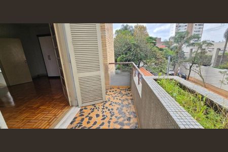 Casa à venda com 310m², 5 quartos e 3 vagas Casa à venda com 310m², 5 quartos e 3 vagasFoto 08