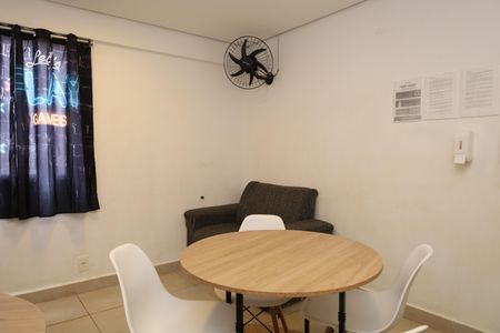Apartamento para alugar com 41m², 2 quartos e sem vagaÁrea comum - Sala de jogos