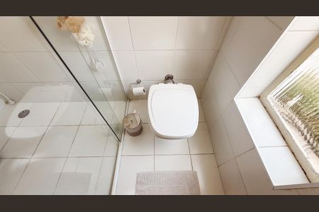 Casa à venda com 300m², 3 quartos e 3 vagasBanheiro da Suíte