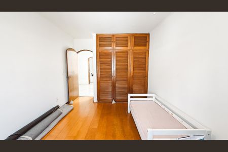 Casa à venda com 300m², 3 quartos e 3 vagasQuarto 2