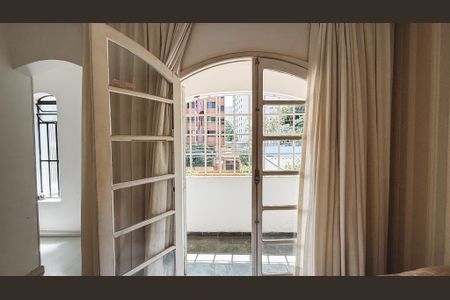 Casa à venda com 300m², 3 quartos e 3 vagasQuarto Suíte