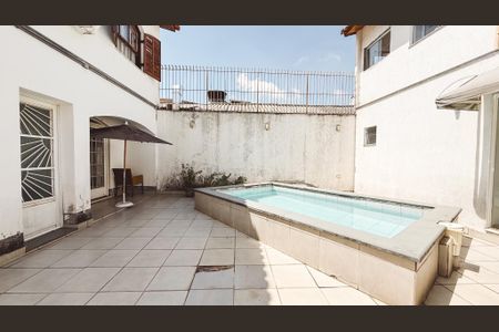 Casa à venda com 300m², 3 quartos e 3 vagasPiscina