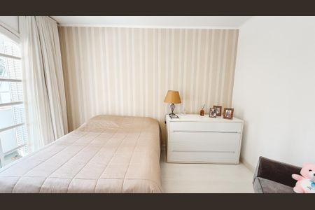 Casa à venda com 300m², 3 quartos e 3 vagasQuarto Suíte