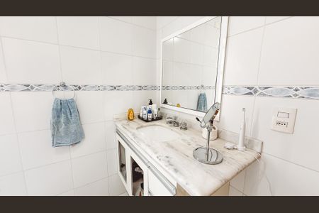 Casa à venda com 300m², 3 quartos e 3 vagasBanheiro da Suíte