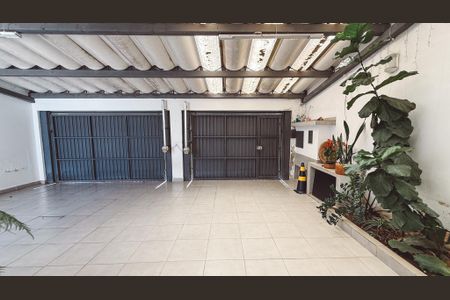 Casa à venda com 300m², 3 quartos e 3 vagasGaragem