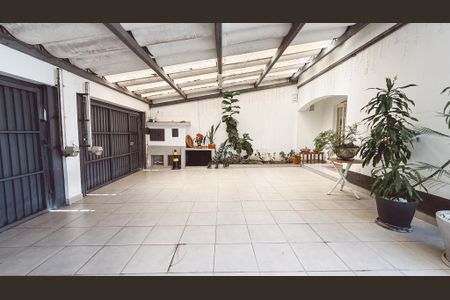 Casa à venda com 300m², 3 quartos e 3 vagasGaragem