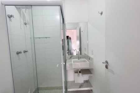 Banheiro de kitnet/studio para alugar com 1 quarto, 30m² em Jardim São Paulo, São Paulo
