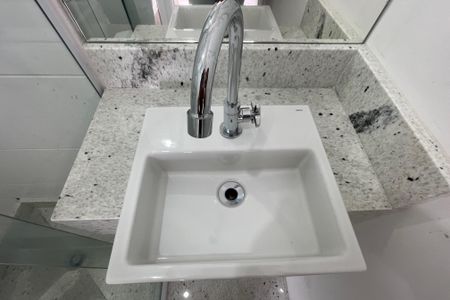 Banheiro - torneira de kitnet/studio para alugar com 1 quarto, 30m² em Jardim São Paulo, São Paulo