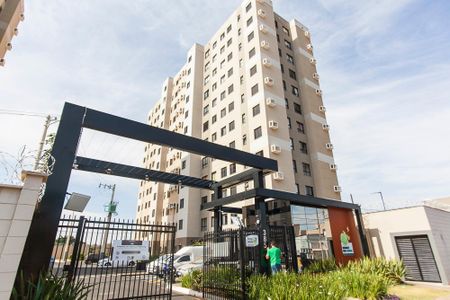 Apartamento para alugar com 50m², 2 quartos e 1 vagaFachada do Condominio