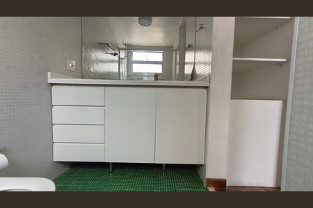 Apartamento à venda com 134m², 3 quartos e 2 vagasBanheiro da Suíte