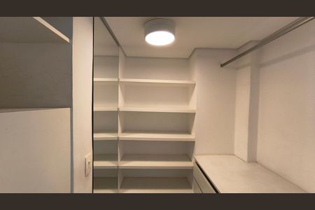 Apartamento à venda com 134m², 3 quartos e 2 vagasCloset da suíte