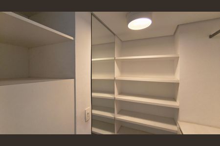 Apartamento à venda com 134m², 3 quartos e 2 vagasCloset da suíte