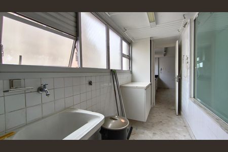 Apartamento à venda com 134m², 3 quartos e 2 vagasÁrea de Serviço