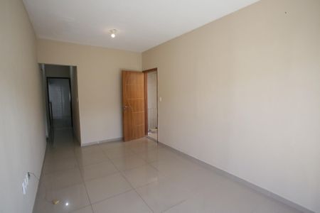 Sala de casa para alugar com 3 quartos, 99m² em Taquara, Rio de Janeiro