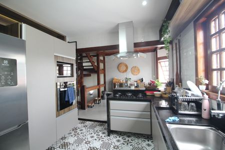 Casa de condomínio à venda com 216m², 5 quartos e 3 vagasCozinha