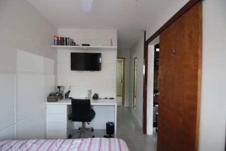 Casa de condomínio à venda com 216m², 5 quartos e 3 vagasQuarto 1