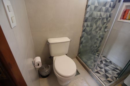 Casa de condomínio à venda com 216m², 5 quartos e 3 vagasQuarto 3 - Suíte