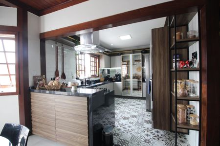 Casa de condomínio à venda com 216m², 5 quartos e 3 vagasCozinha