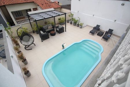 Casa de condomínio à venda com 216m², 5 quartos e 3 vagasÁrea Externa