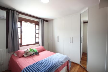 Casa de condomínio à venda com 216m², 5 quartos e 3 vagasQuarto 3