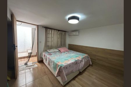 Casa de condomínio à venda com 216m², 5 quartos e 3 vagasQuarto de Serviço