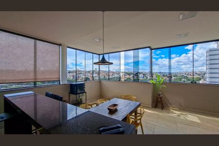 Apartamento à venda com 155m², 4 quartos e 3 vagasCobertura