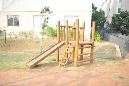 Apartamento para alugar com 45m², 2 quartos e sem vagaÁrea comum - Playground