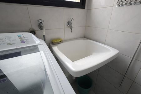 Apartamento à venda com 68m², 2 quartos e 1 vagaÁrea de Serviço