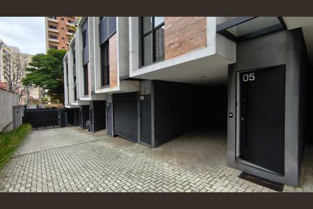 Casa para alugar com 152m², 2 quartos e 2 vagasFachada