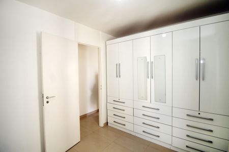 Apartamento à venda com 56m², 2 quartos e 1 vagaQuarto 2