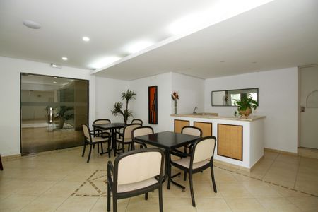 Apartamento à venda com 36m², 1 quarto e 1 vagaÁrea Comum - Salão de Festas