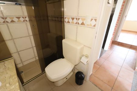 Banheiro de apartamento à venda com 2 quartos, 64m² em Vila Osasco, Osasco