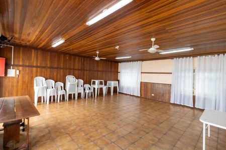 Apartamento para alugar com 49m², 2 quartos e 1 vagaÁrea comum - Salão de festas