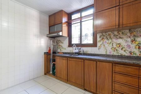 Cozinha  de casa para alugar com 4 quartos, 160m² em Jardim Sabará, Porto Alegre