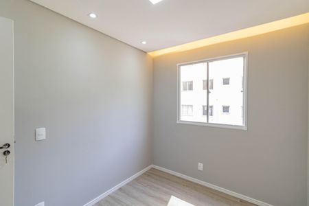 Quarto 1 de apartamento para alugar com 2 quartos, 44m² em Jardim Helian, São Paulo