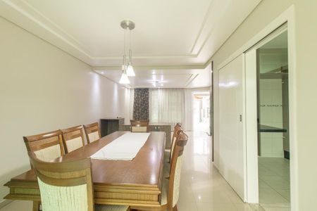 Sala de casa para alugar com 4 quartos, 250m² em Uberaba, Curitiba