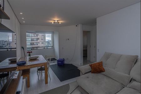 sala e sacada extendida_1 de apartamento à venda com 2 quartos, 56m² em Jardim da Saúde, São Paulo