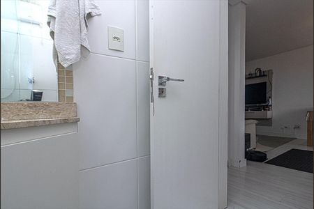Apartamento à venda com 56m², 2 quartos e 1 vaga Apartamento à venda com 56m², 2 quartos e 1 vagabanheiro social_6