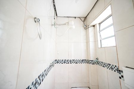 Casa de condomínio para alugar com 126m², 3 quartos e 3 vagasChuveiro