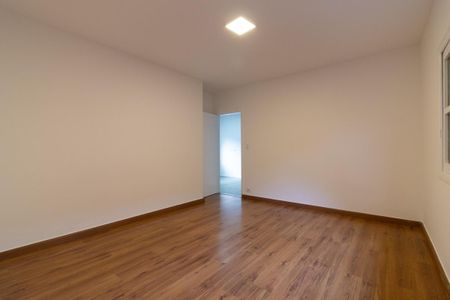 Casa para alugar com 2 quartos, 270m² em Vila Amalia (zona Leste), São Paulo