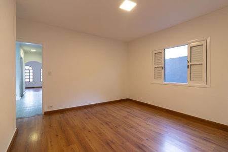 Casa para alugar com 2 quartos, 270m² em Vila Amalia (zona Leste), São Paulo