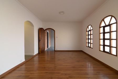 Casa para alugar com 2 quartos, 270m² em Vila Amalia (zona Leste), São Paulo