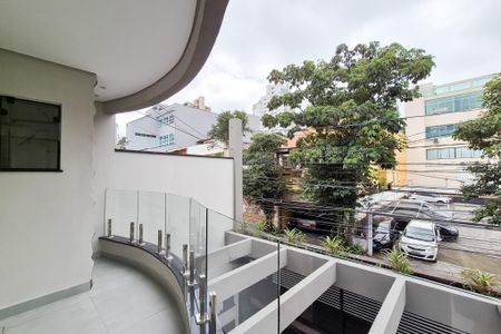 Casa à venda com 280m², 3 quartos e 4 vagas Casa à venda com 280m², 3 quartos e 4 vagasVaranda Suíte 1